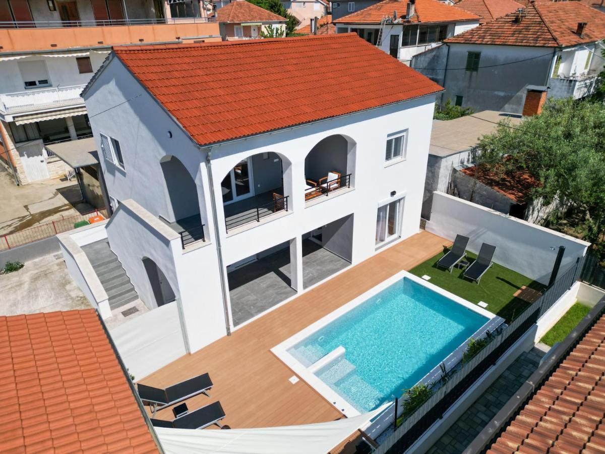 Bernie Apartments With A Pool Zadar Eksteriør billede